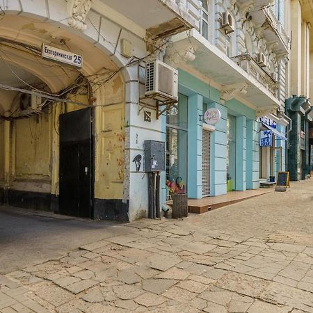 Apartment Near Deribasovskaya Odessa Exterior foto