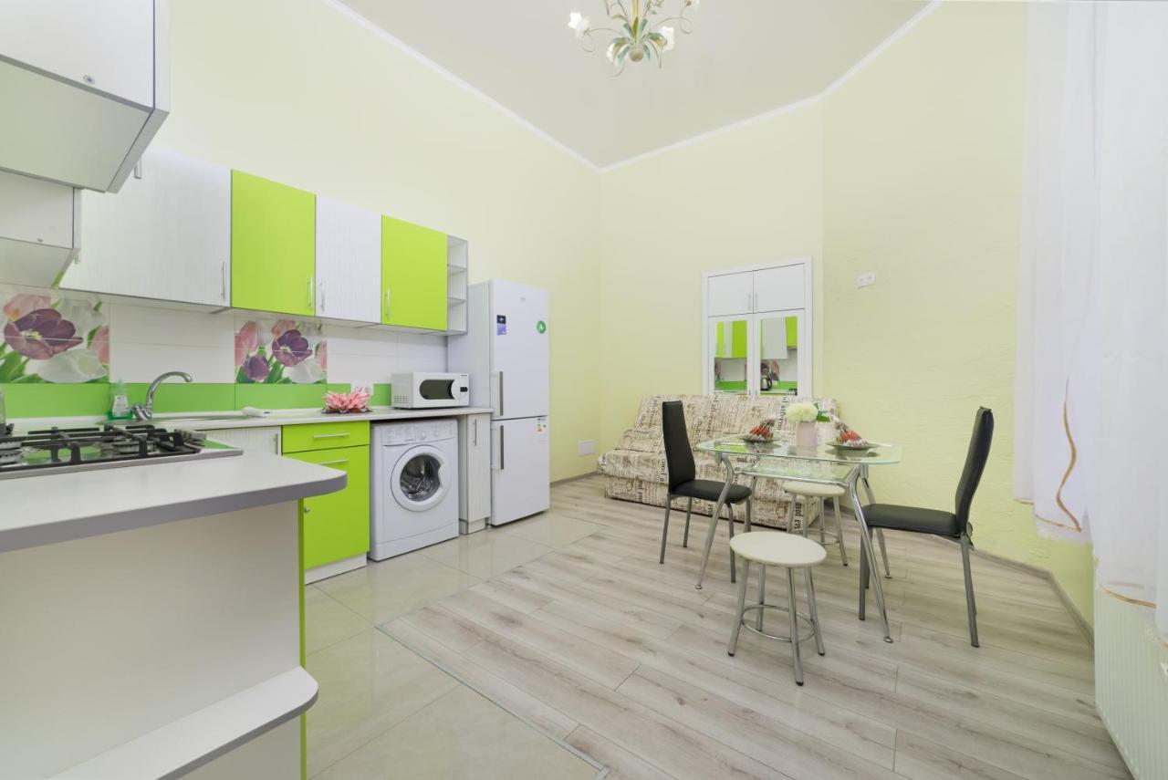 Apartment Near Deribasovskaya Odessa Exterior foto