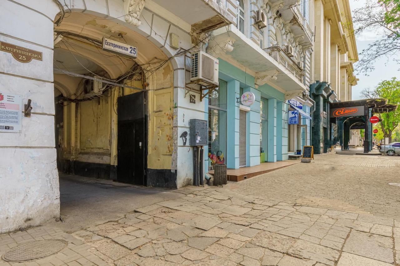 Apartment Near Deribasovskaya Odessa Exterior foto
